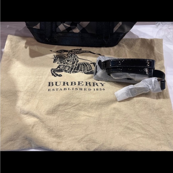 Burberry Nova Check Bag - Picture 7 of 12